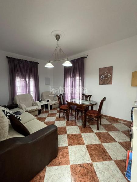 Foto 9c49e15a-0b49-4376-829e-c6bc2906695d. Casa pareada casa en venta en Carmona