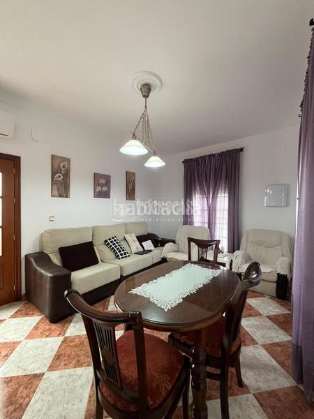 Foto ae9403f8-0e94-4887-a0d2-5ef17f029311. Casa pareada casa en venta en Carmona