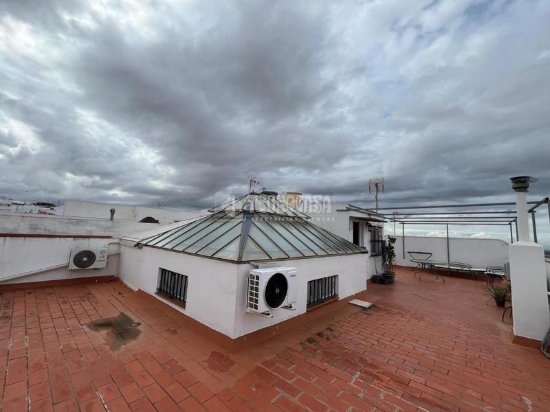 Foto d1d70df2-435d-46ca-8242-7161c13b0591. Casa pareada casa en venta en Carmona