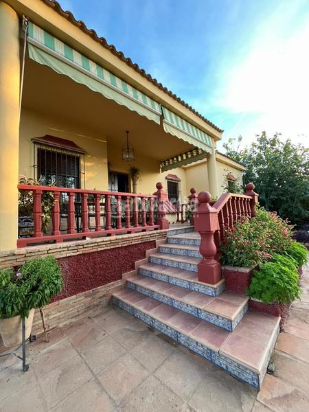 Foto 066bcfa9-a245-4169-b79a-3da959a25e93. Casa a Carmona