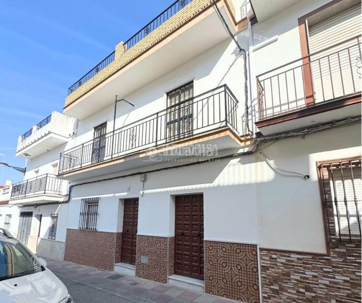 Foto f66cf82d-751c-4d31-aafb-9b44a64ed270. Casa  en venta en las cabezas de san juan en Cabezas de San Juan (Las)