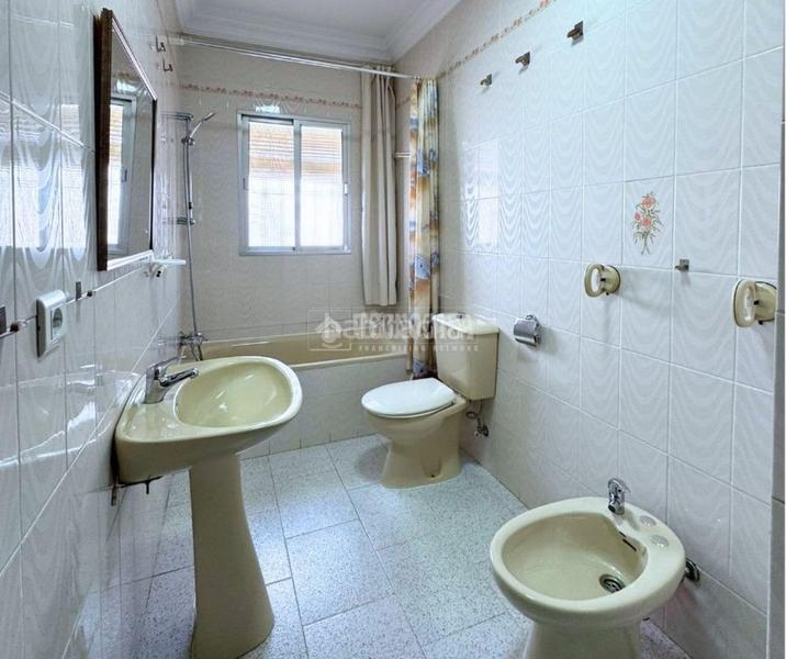 Foto 621b292e-fbe2-4ce5-86f7-c756d7c8944d. Piso  en venta en las cabezas de san juan en Cabezas de San Juan (Las)