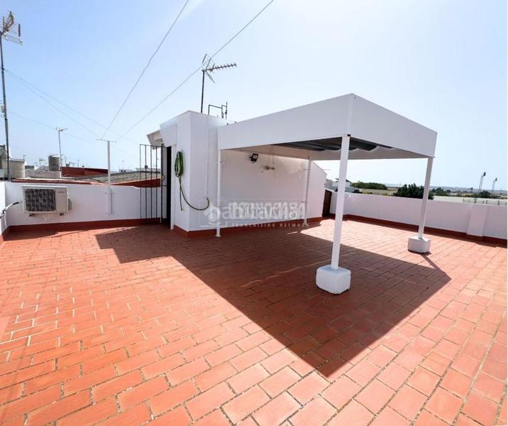 Foto 9f31eaf9-47f6-433d-bb2a-3131402c8981. Piso  en venta en las cabezas de san juan en Cabezas de San Juan (Las)