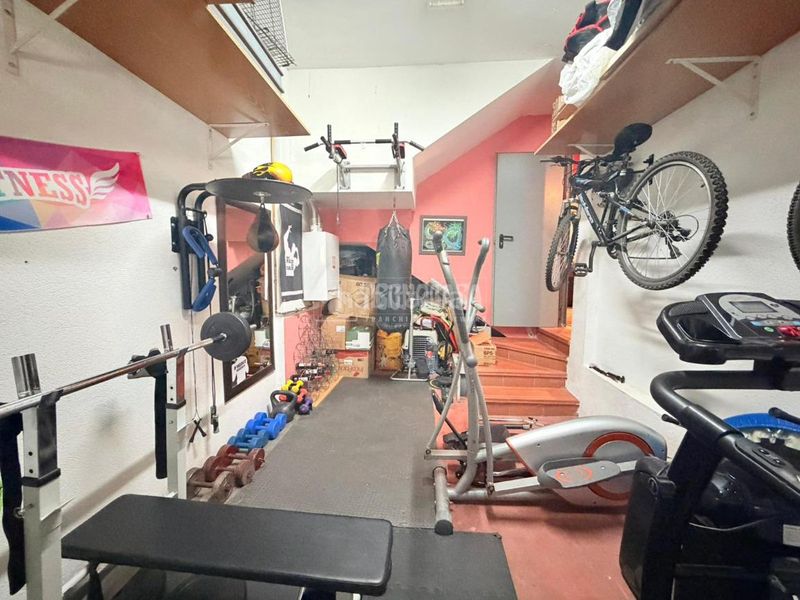 Foto 4077f8d0-217a-404a-a1ee-b66feca33553. Casa aparellada amb aparcament a Torrecastillo Seseña