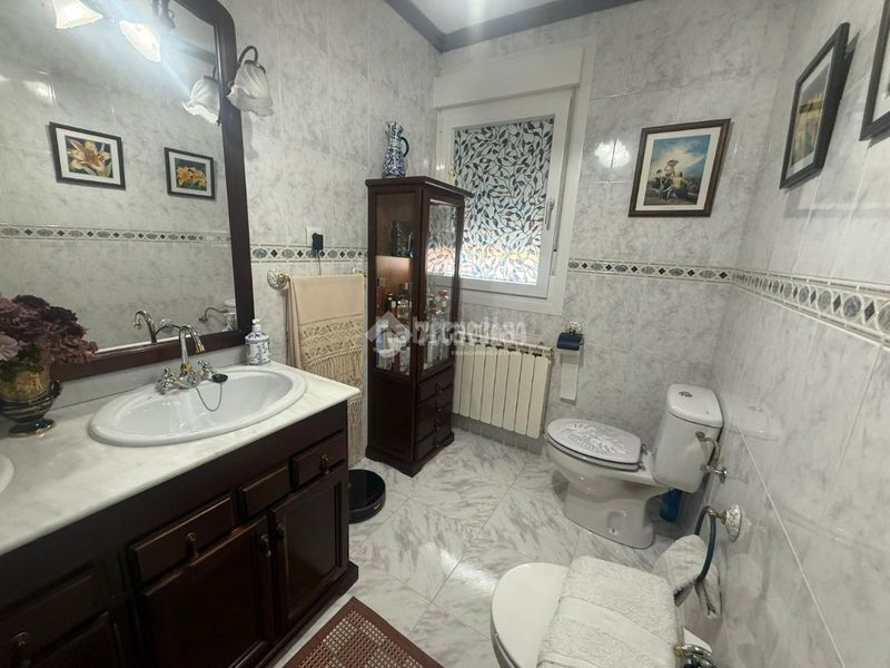 Foto 7b29b569-73bc-45c2-b046-347e676e380f. Casa aparellada a Los Barreros Seseña