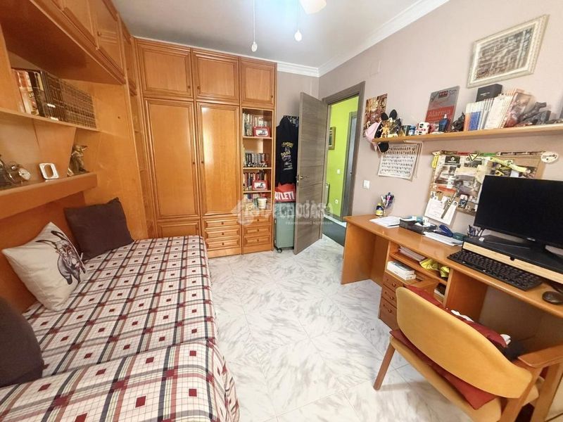 Foto cc89c2a9-7a16-47fc-ad67-02d58913c6c4. Casa aparellada a Los Barreros Seseña