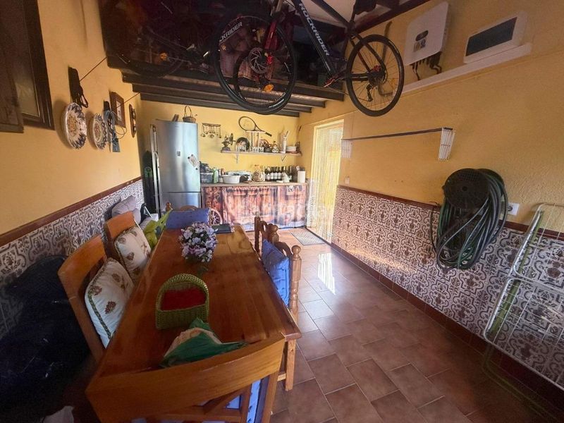 Foto d043f3c3-5f5a-43a4-aa3e-557042cc74c0. Casa aparellada a Los Barreros Seseña