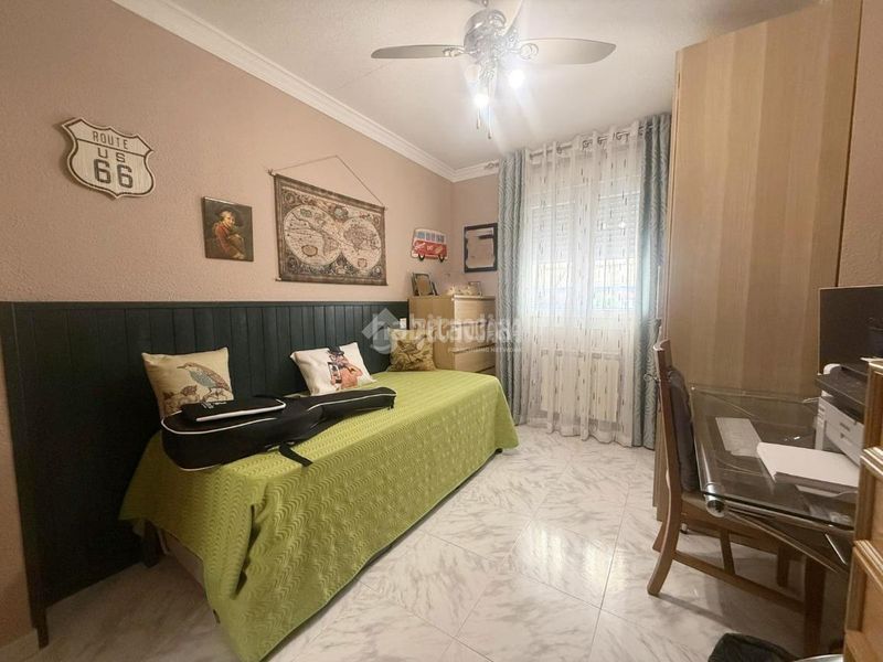 Foto d96bbea0-563f-43f8-a2f4-3a3c3247549e. Casa aparellada a Los Barreros Seseña
