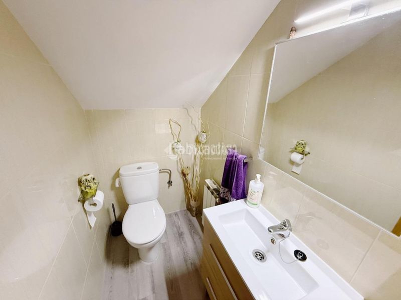 Foto ffbaf150-d9b7-4e91-a3a9-19e709b76c5b. Casa aparellada a Las Lomas Seseña