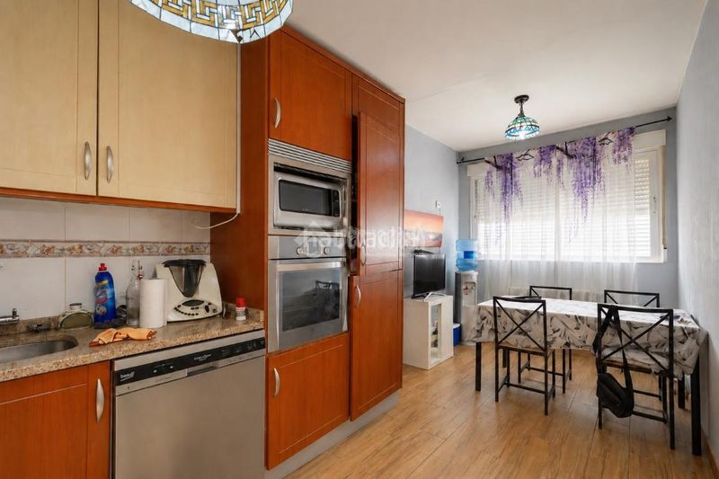 Foto c2d60b96-46b2-4f08-ac57-5c44a33fbbba. Casa aparellada a Las Lomas Seseña
