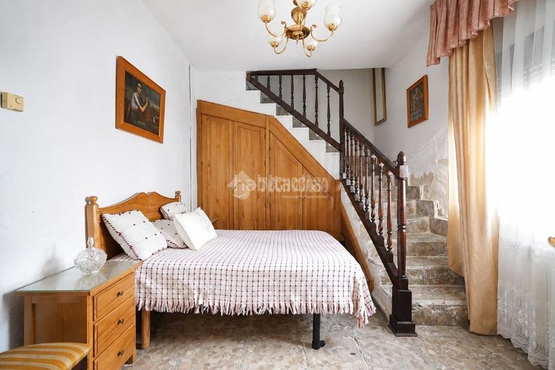 Foto 5c252c05-0c0a-4a46-a555-6e904552fcb9. Casa aparellada a Centro Seseña