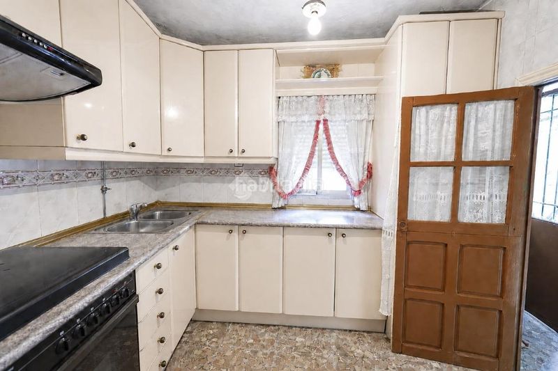 Foto ba7a7056-5279-4d5a-a2e4-f3bafd571e1a. Casa aparellada a Centro Seseña
