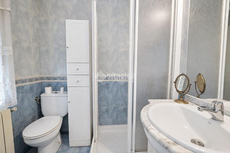Foto baf2ae59-94e5-408f-8f34-6f585e48b086. Casa aparellada a Centro Seseña