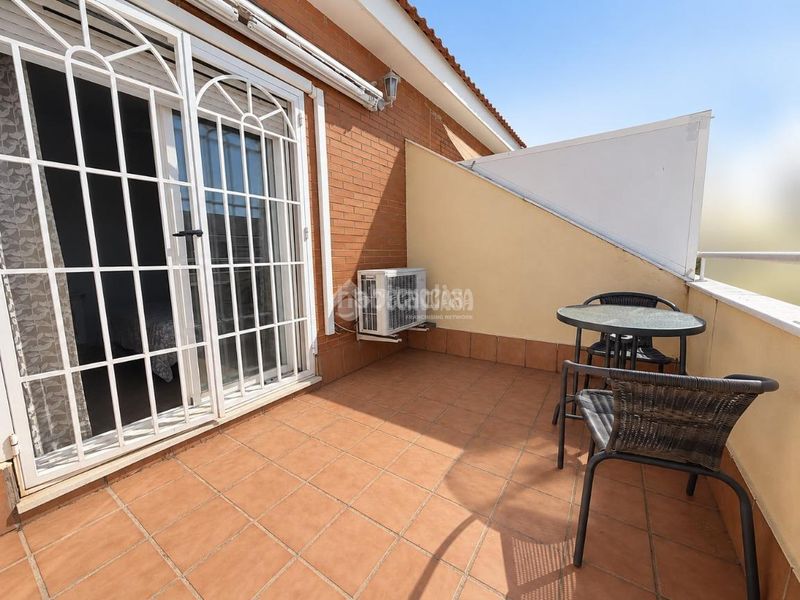 Foto 8f1b27d4-13e3-470c-8883-100fb1247cca. Casa aparellada a Los Barreros Seseña