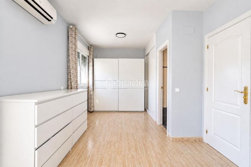 Foto a71a4fe5-8f97-40c2-a7f2-52f9affbaaff. Casa aparellada a Los Barreros Seseña