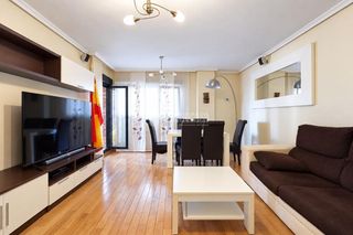 Etagenwohnung in Los Robles. Piso en venta en seseña