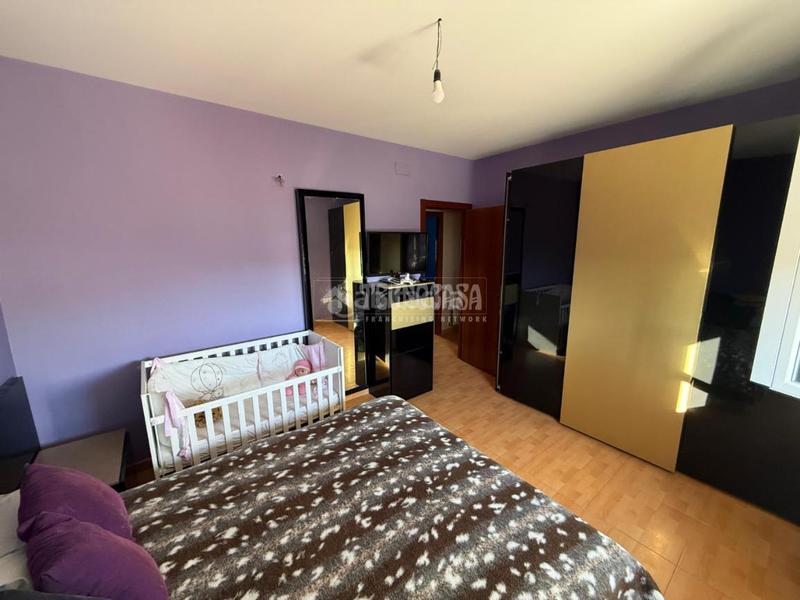 Foto 4b08b460-33ea-4752-8b09-20230ee25cb3. Casa con parcheggio in Los Barreros Seseña