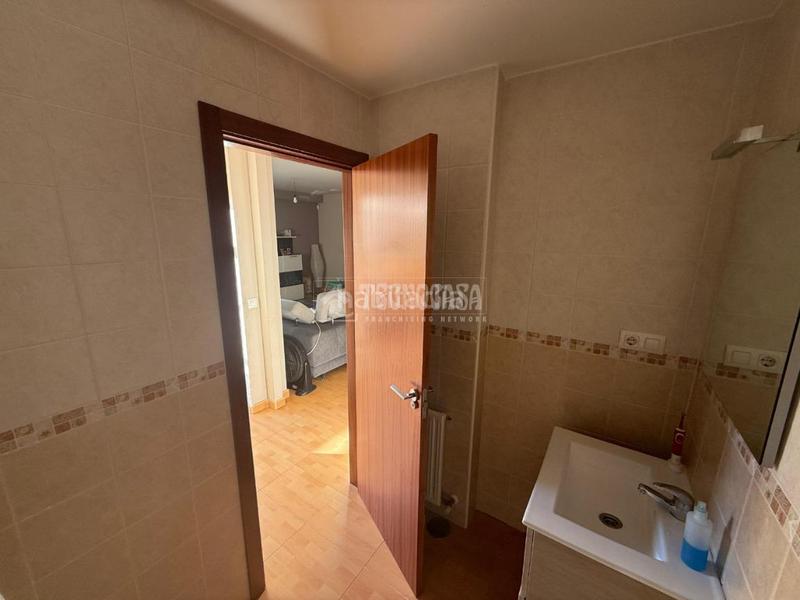 Foto d50e4c14-ba60-4901-9eda-0ab8d20691ac. Casa con parcheggio in Los Barreros Seseña