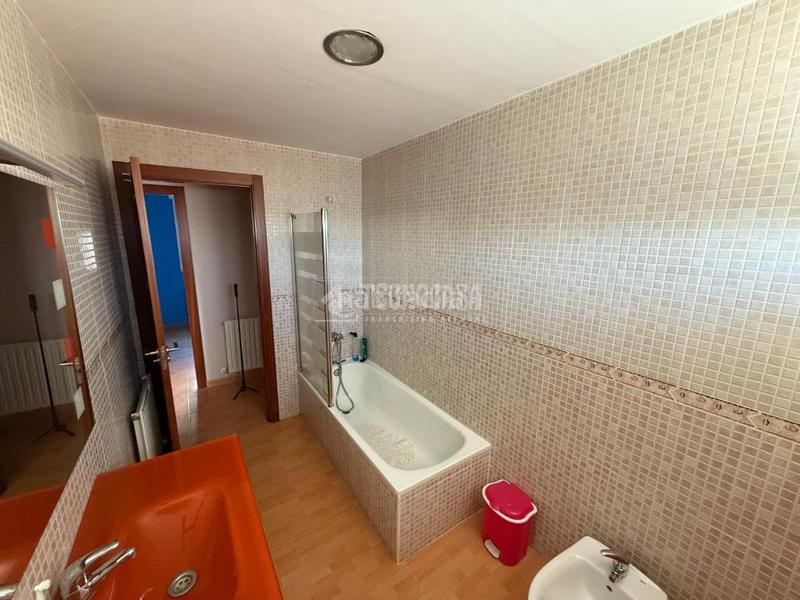 Foto e2af97e5-faab-450d-b206-774bd7f91a97. Casa con parcheggio in Los Barreros Seseña