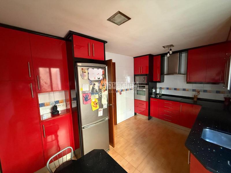 Foto ec565879-f549-4638-82ba-96a026952eb6. Casa con parcheggio in Los Barreros Seseña