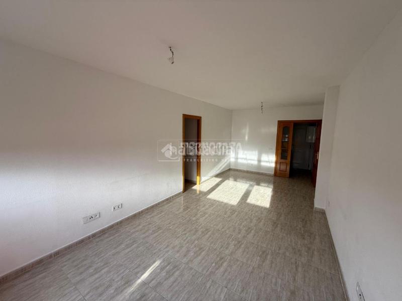 Foto 17bba3ae-5eff-4d99-9185-9fcf6cad102b. Etagenwohnung in Lominchar