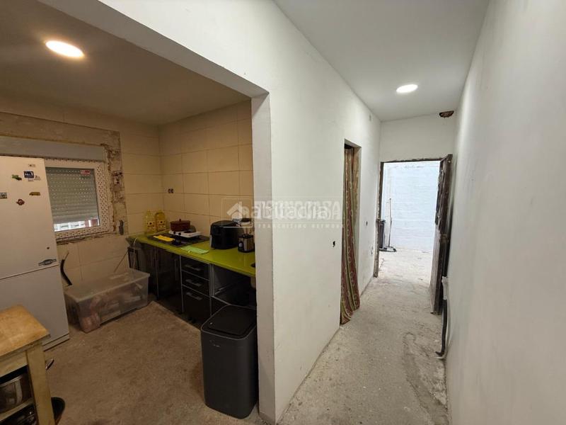 Foto 9137c40f-9bc0-4c23-b4f6-deec32a9566d. Casa aparellada amb aparcament a Centro Seseña