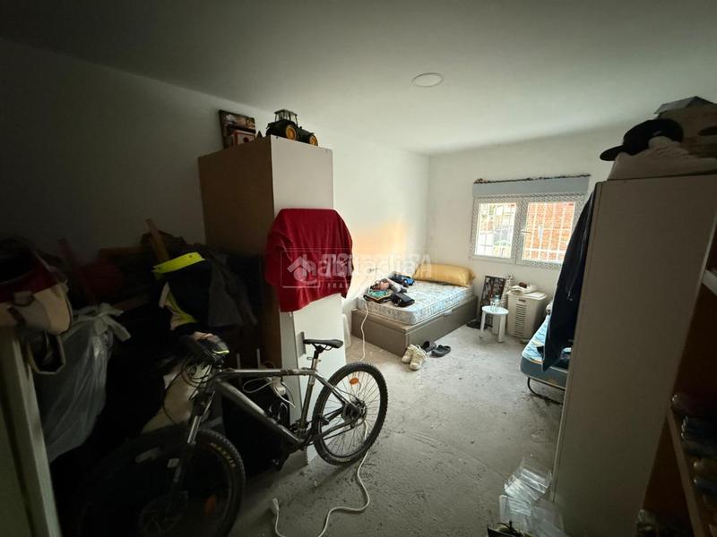 Foto 95c4199a-afba-4ab7-a5da-32c026d298eb. Casa aparellada amb aparcament a Centro Seseña