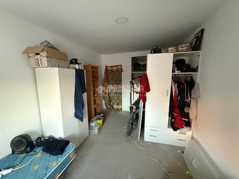 Foto 967c36e4-f481-4258-96ca-b7248845294a. Casa aparellada amb aparcament a Centro Seseña