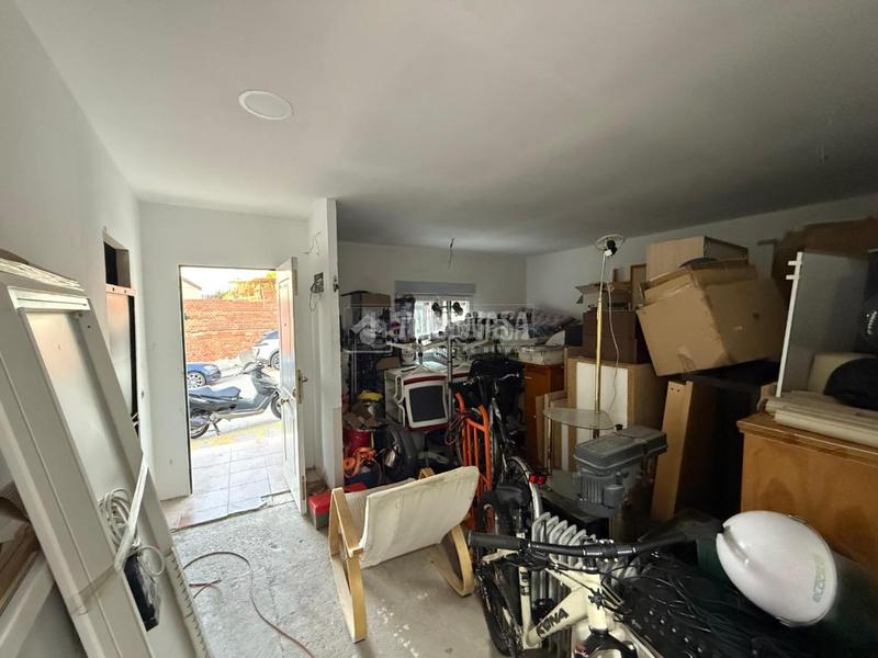 Foto d43c1361-1b09-4bba-a173-f6964cda3a3e. Casa aparellada amb aparcament a Centro Seseña