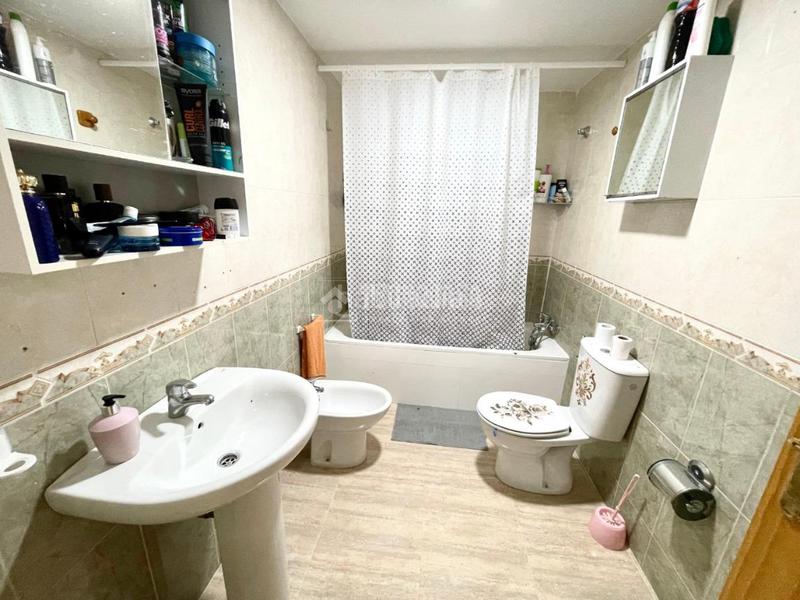 Foto 1f5891cc-d7d0-4842-b103-7fd0fd180707. Casa amb aparcament a Los Barreros Seseña