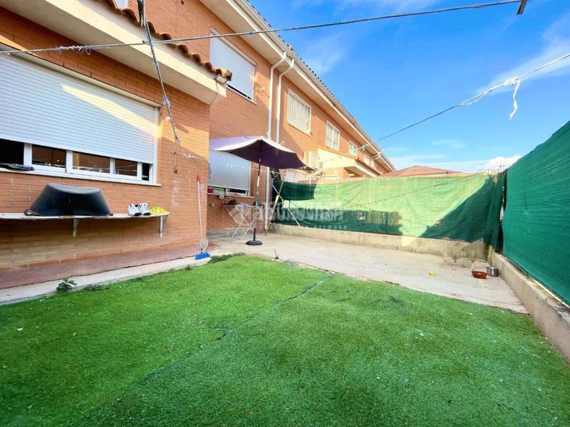 Foto 67b3bf83-1d27-4bb7-8cf2-6e7d3bd6acdc. Casa amb aparcament a Los Barreros Seseña