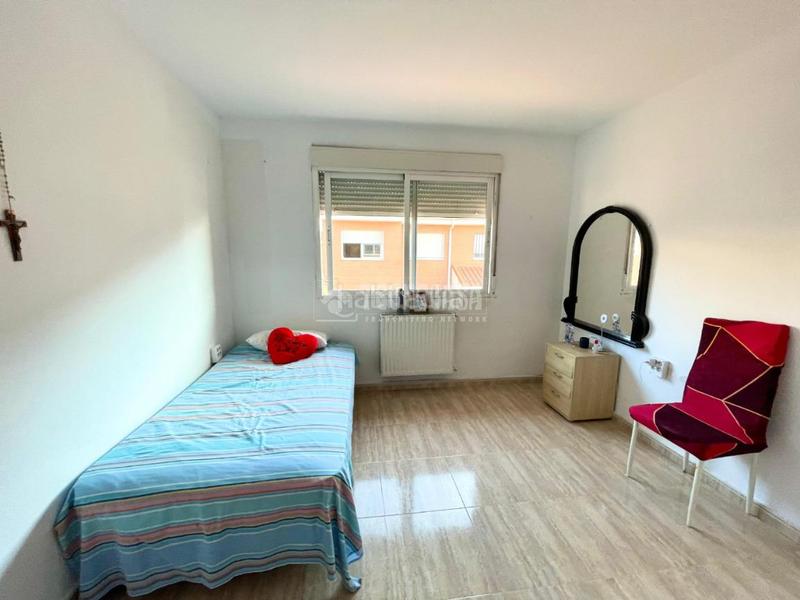 Foto a2a3d732-86ad-4411-9ac7-e49474b0ffbc. Casa amb aparcament a Los Barreros Seseña