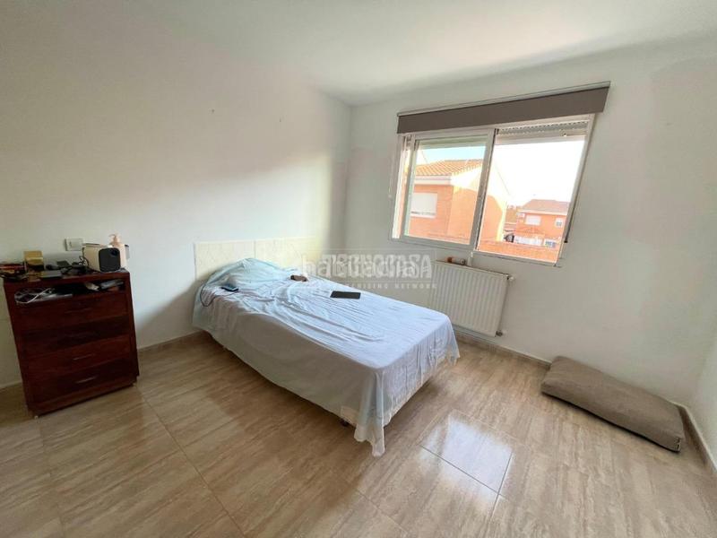 Foto a8cedede-648a-4a06-9f75-47ef553d766d. Casa amb aparcament a Los Barreros Seseña