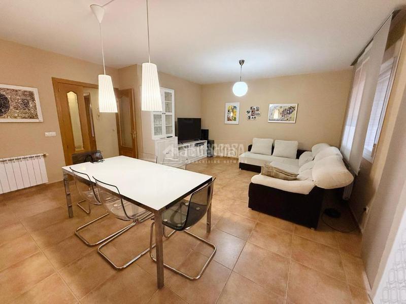 Foto 6be0476b-bda4-4640-b30b-e8a1333ded3b. Pis amb aparcament a Las Lomas Seseña