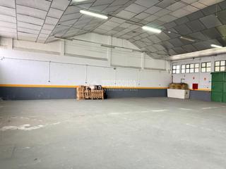 Local Comercial en Zona Industrial. Nave en venta en alcobendas