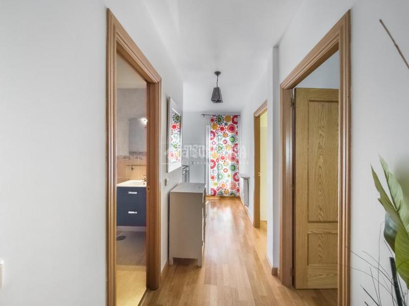 Foto a277456d-e3ca-40eb-9694-2a59e716acd2. Doppelhaus mit heizung in Orusco de Tajuña