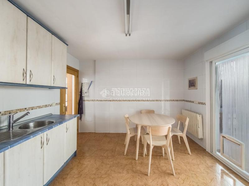 Foto d9878184-0d46-49b3-af82-eb8c6c3e784b. Doppelhaus mit heizung in Orusco de Tajuña