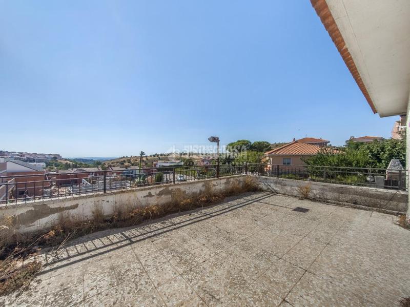 Foto f6ba5d7d-1124-4450-9c5e-d508cb37a399. House in Campo Real