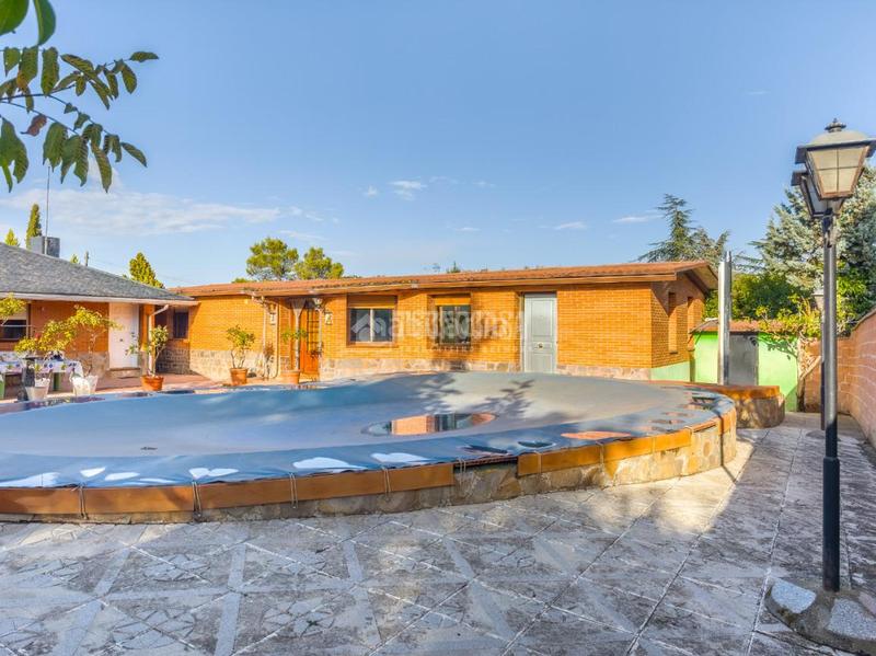 Foto 860fc286-c6aa-4c96-abe1-d27eb3d900e3. Casa amb calefacció piscina a Eurovillas Nuevo Baztán