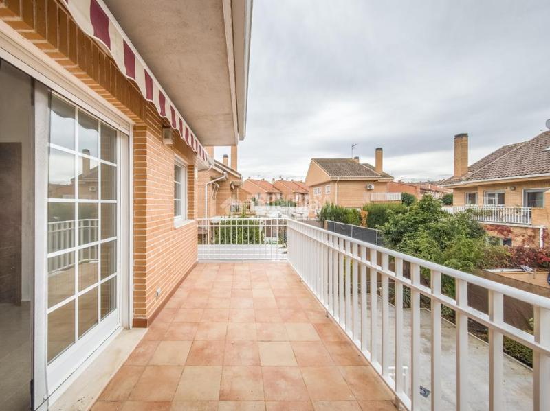 Foto 119a75f5-1dab-4ebe-a76f-f49c51b9dcc5. Casa bifamiliare in Campo Real