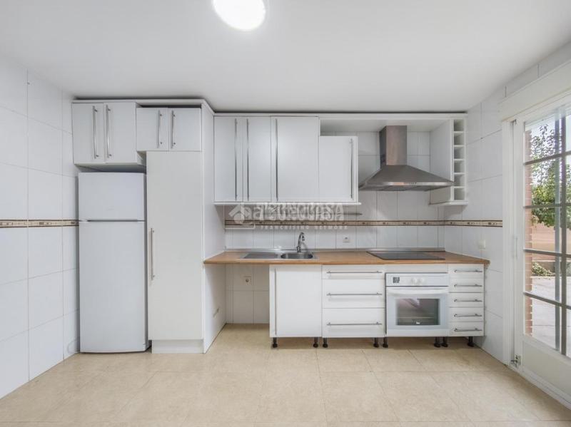 Foto 71af4de1-94e4-44e1-862d-d582deea181e. Casa bifamiliare in Campo Real