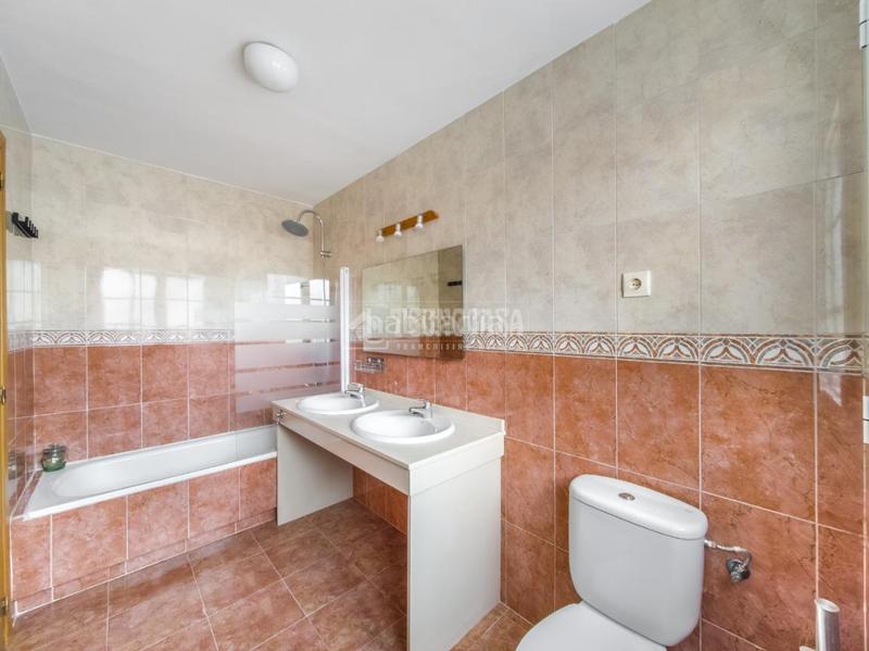 Foto 8940c860-9a1b-4e3b-8ae3-4fe7155dd274. Casa bifamiliare in Campo Real