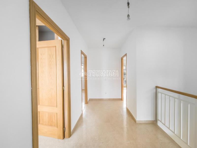 Foto ab8ba83a-39ab-4d98-ac84-996ba41d3942. Casa bifamiliare in Campo Real