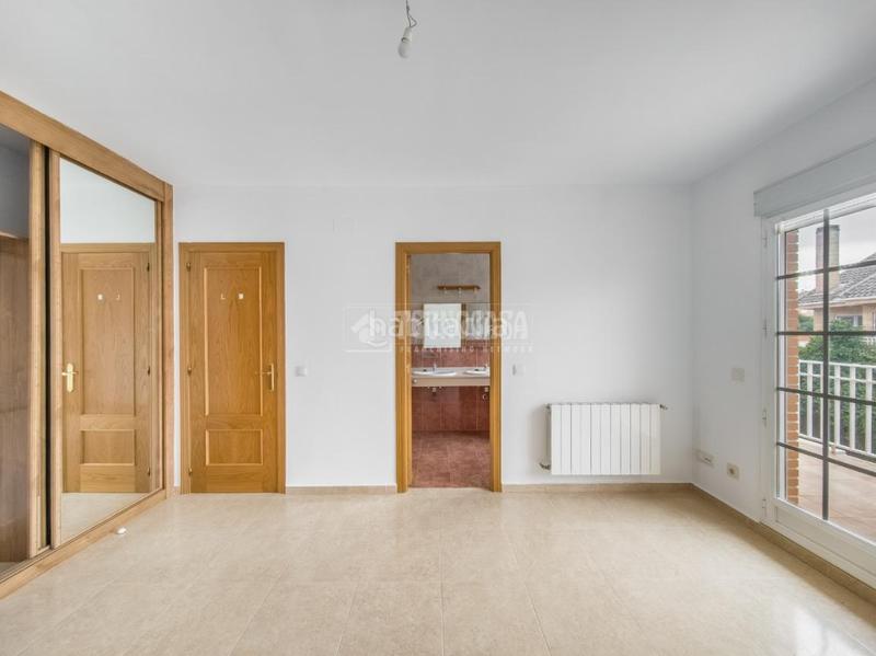 Foto c5e1d9e3-5605-4498-809e-187647ce45a7. Casa bifamiliare in Campo Real