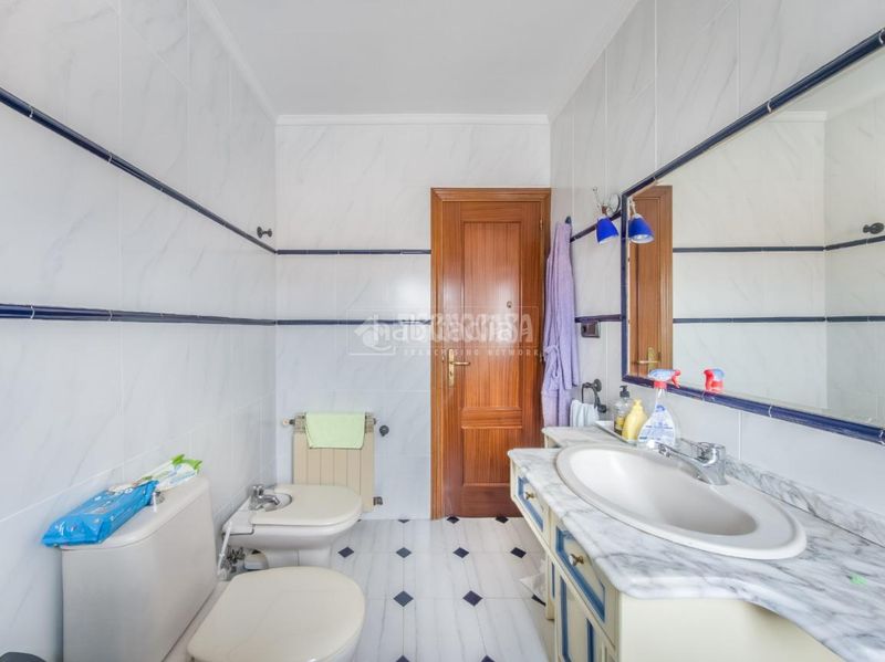 Foto 77e8d202-e33f-4059-8305-56de361e3e92. Casa aparellada amb aparcament a Campo Real