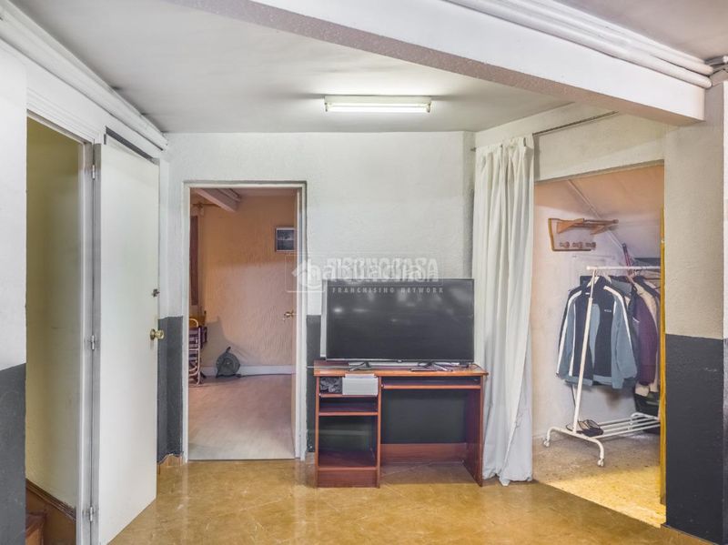 Foto a6ddc12a-7107-4298-96b8-4c8b2ee57690. Casa aparellada amb aparcament a Campo Real