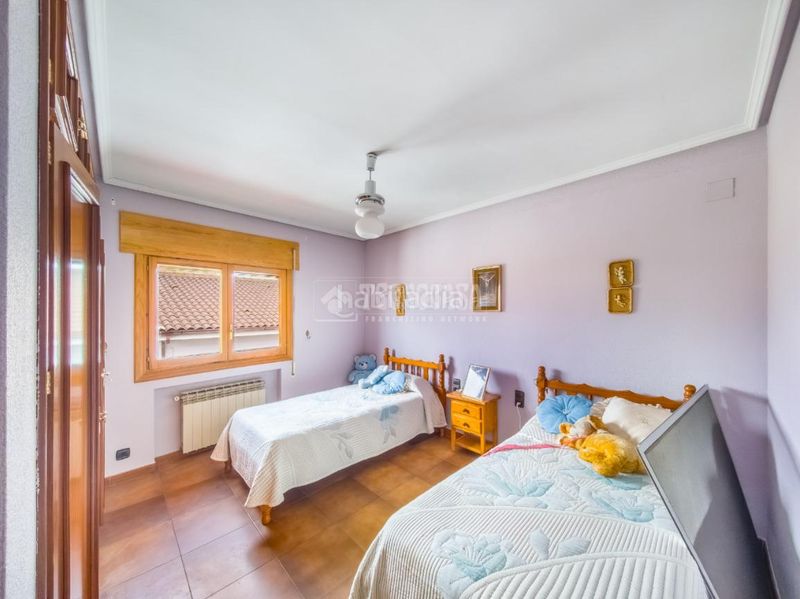 Foto f0df660a-a77b-4588-8f0f-0e7e1de4ee39. Casa aparellada amb aparcament a Campo Real