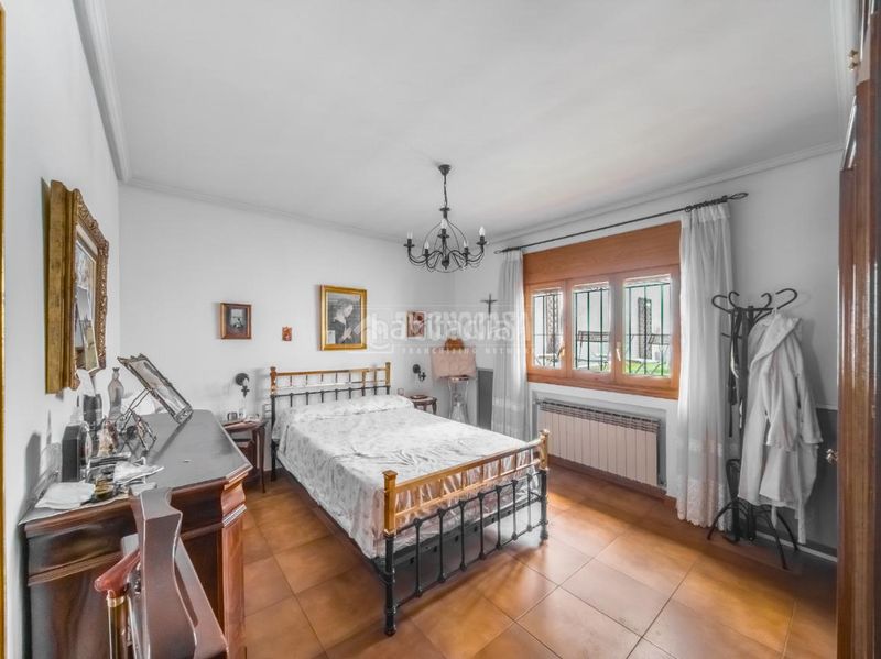 Foto f77640e8-93dc-4b9f-add6-d4c6b899dfed. Casa aparellada amb aparcament a Campo Real