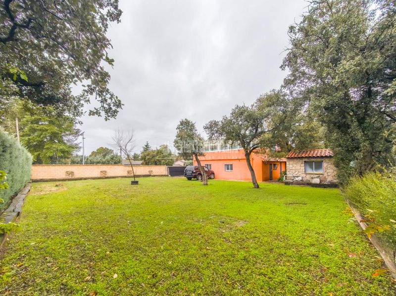 Foto f3a2db64-d5cb-4bd1-8665-7e7ee53a80a5. Casa amb calefacció piscina a Eurovillas Nuevo Baztán
