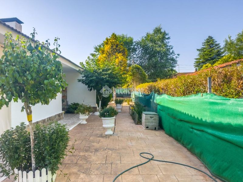 Foto eff2a226-76d8-4b1d-a5bb-f485df701945. Casa amb calefacció aparcament piscina a Eurovillas Nuevo Baztán